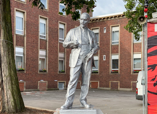 Multiperspektivische Denkmäler: Die Geschichte der jüngsten Lenin-Statue